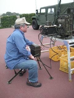 �N���b�N����Ƒ唻�Ō����܂�